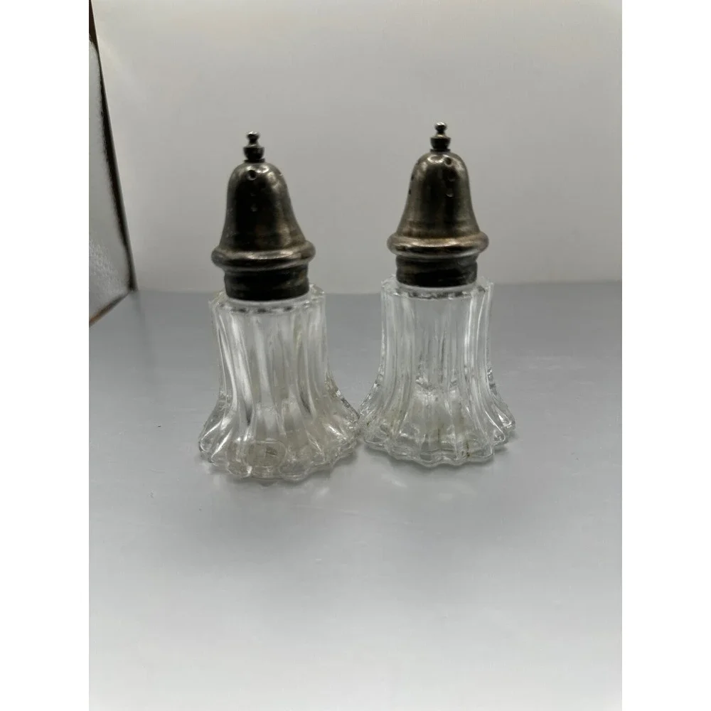 Vintage Fluted Clear Glass Salt and Pepper‎ Shakers Metal Tops Made in Hong Kong